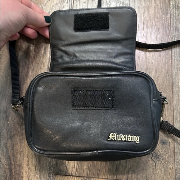 Vintage Mustang Camera Purse Made In Korea - Picture 3 of 8
